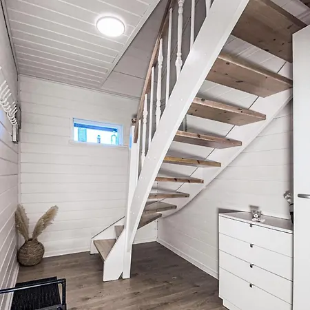 Stunning In Tarm With Kitchen * Hemmet