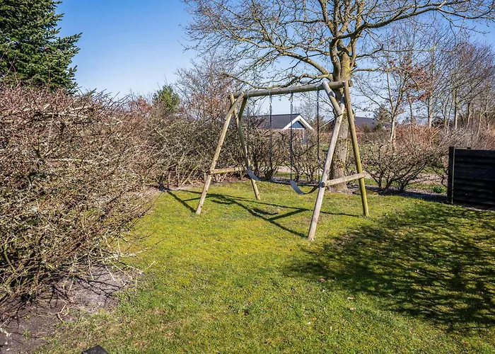 Tyttebaervej Iv